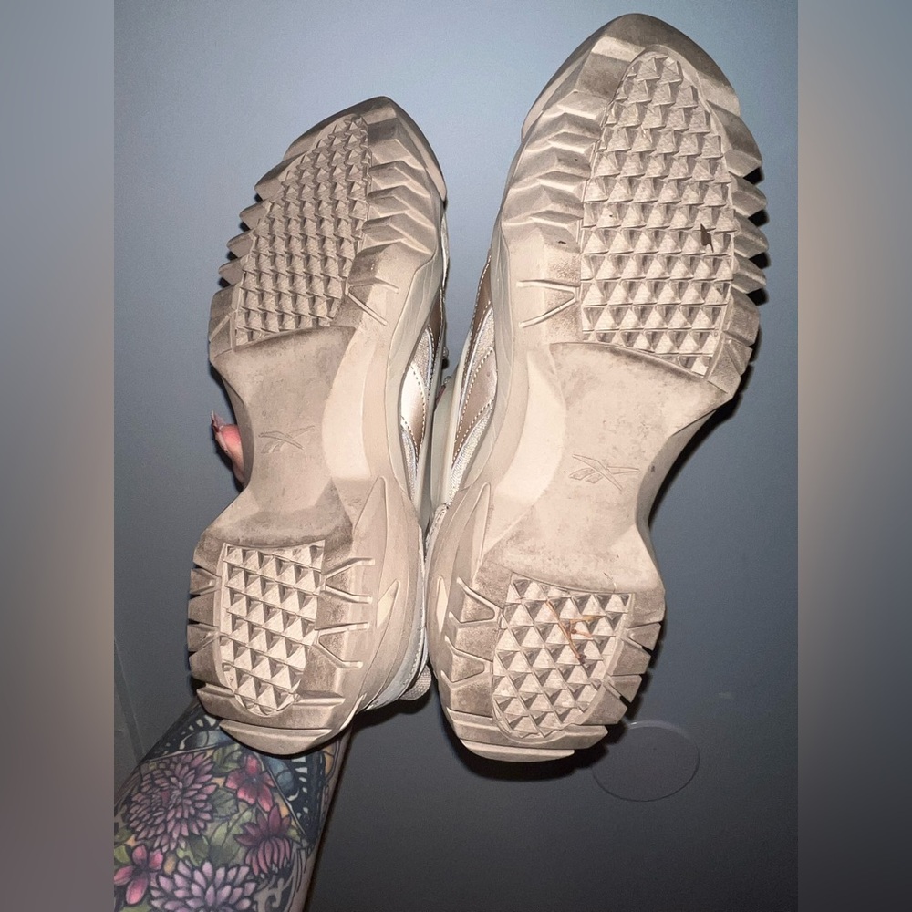 Cardi b Reebok - Picture 5 of 7